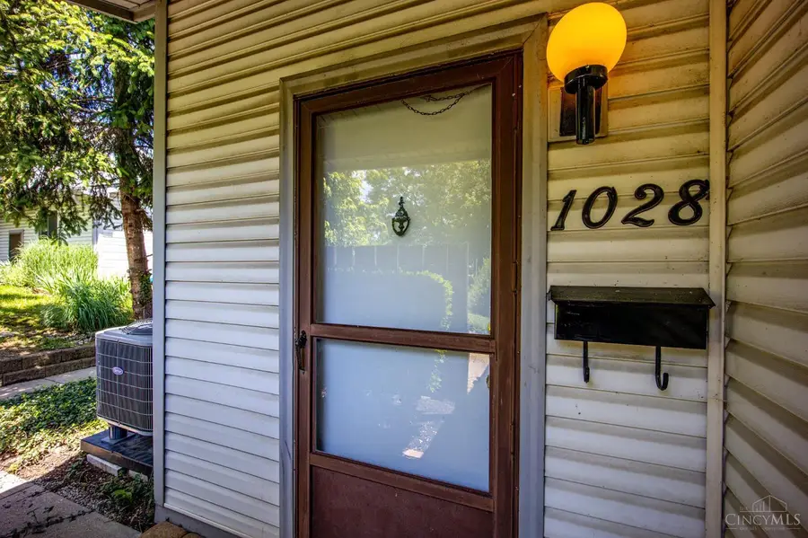 1028 E Crescentville Road, West Chester, OH 45246 - #2