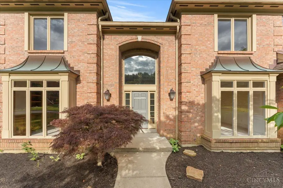 9761 Farmstead Drive, Symmes Township, OH 45140 - #2