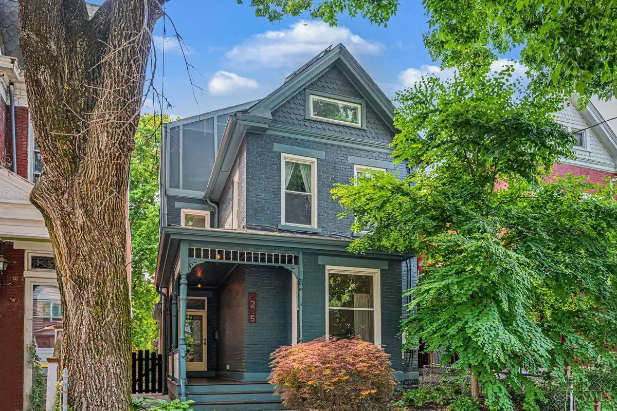 4255 Williamson Place, Cincinnati, OH 45223 - #1