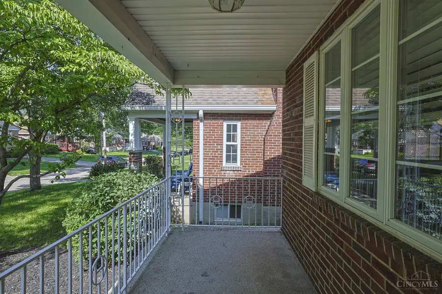3782 St Johns Terrace, Deer Park, OH 45236 - #3