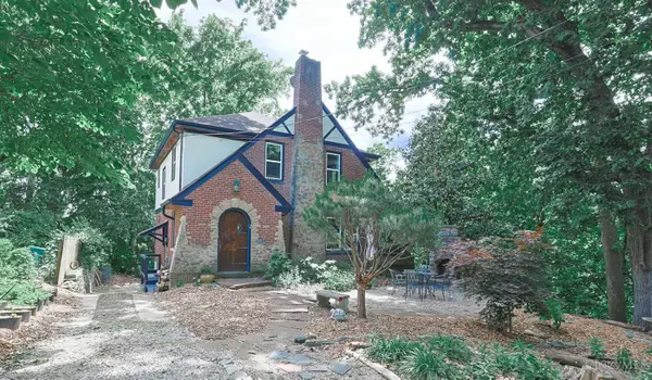 1649 Robinson Circle, Cincinnati, OH 45223