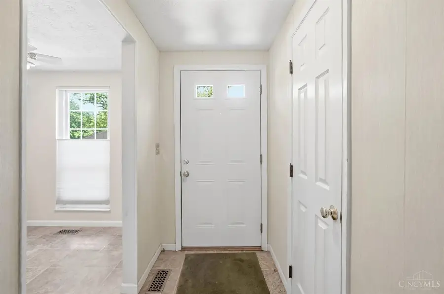 10845 Lake Thames Drive, Cincinnati, OH 45242 - #2