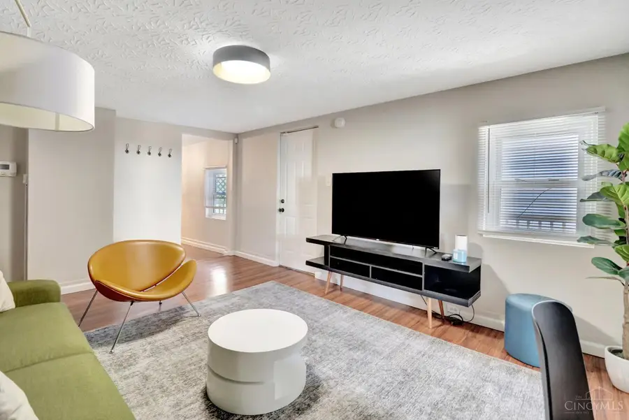 404 Mohawk Street, Cincinnati, OH 45214 - #3