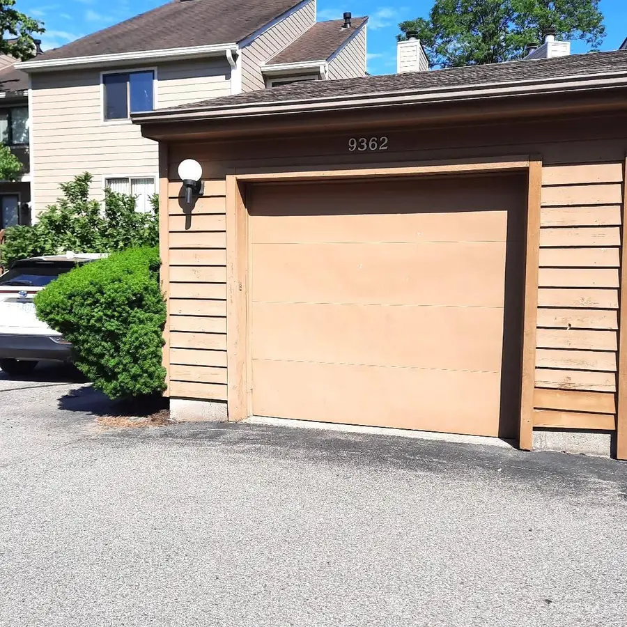 9362 Hunters Creek Drive, Blue Ash, OH 45242 - #2