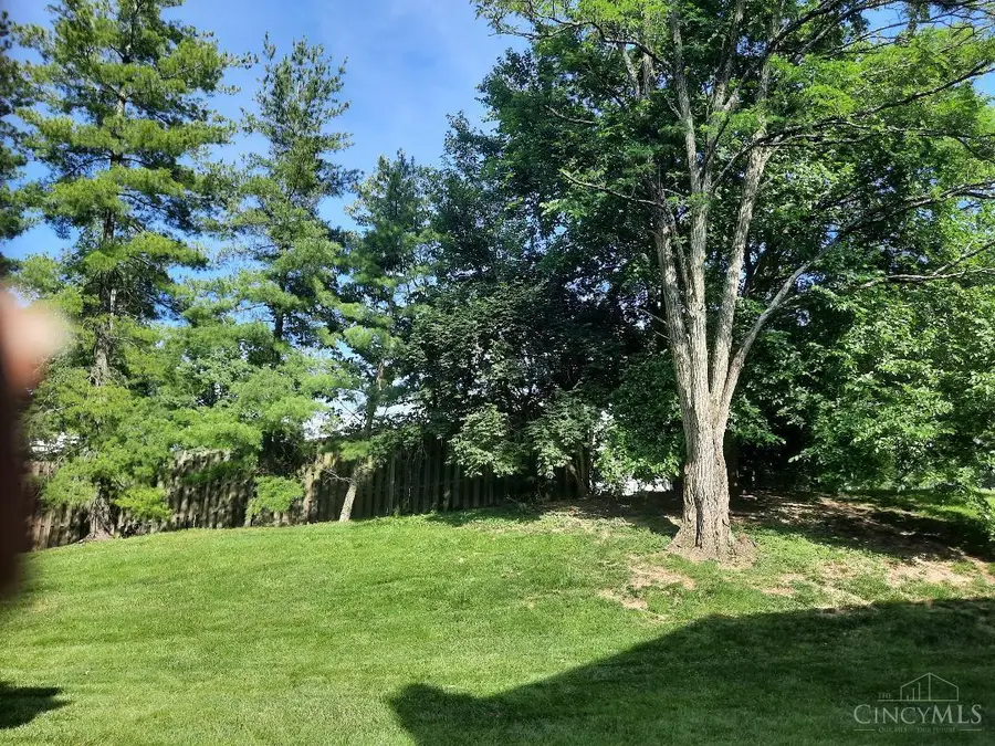 9362 Hunters Creek Drive, Blue Ash, OH 45242 - #3