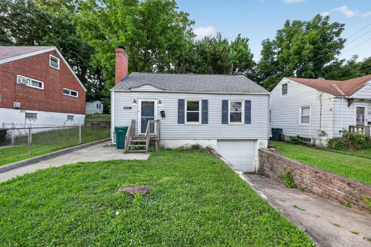 1723 Ashbrook Drive, Cincinnati, OH 45238 - #1