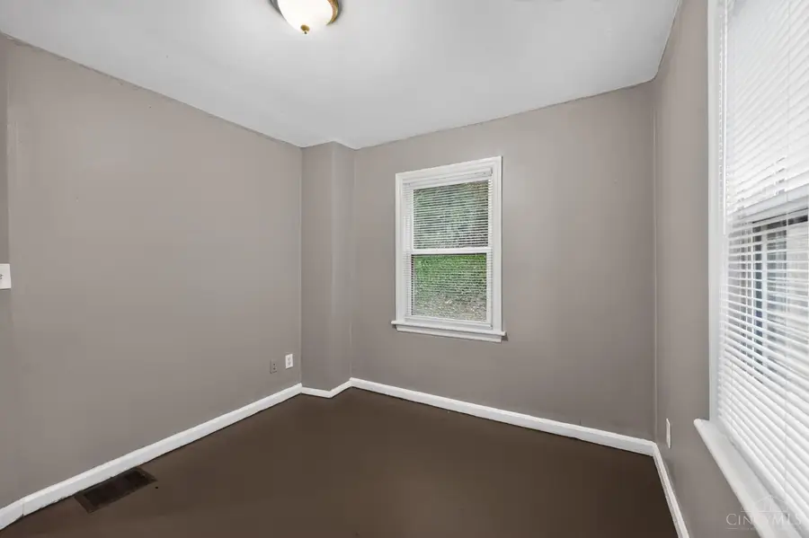 1723 Ashbrook Drive, Cincinnati, OH 45238 - #3