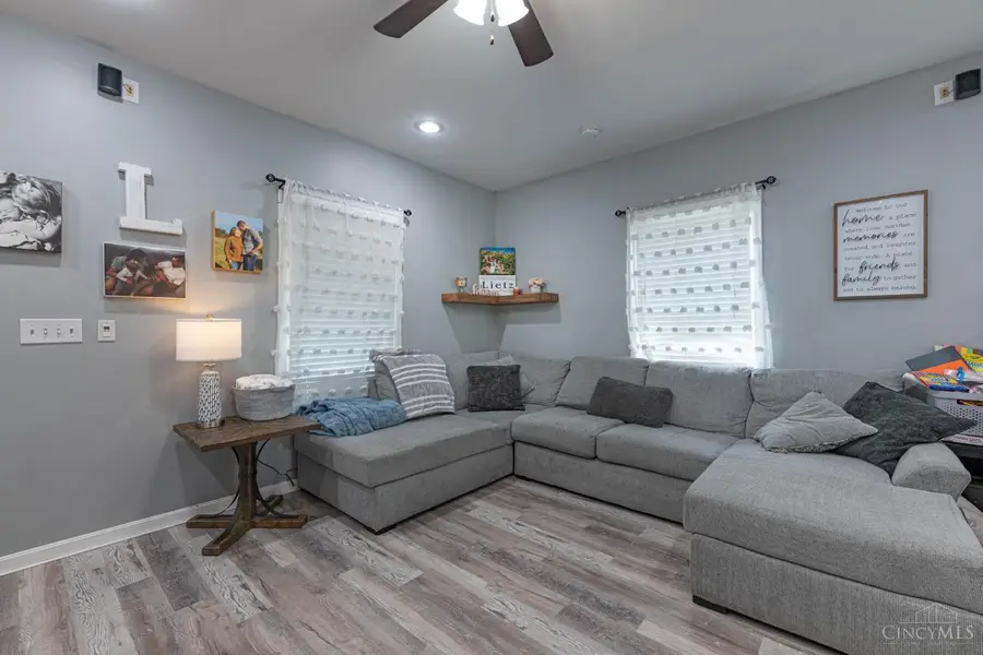 16 Burton Road, Middletown, OH 45044 - #3