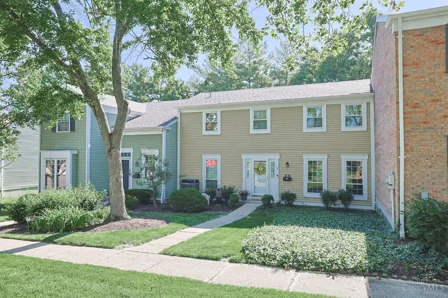 16 N Applewood Court, Fairfield, OH 45014 - #2
