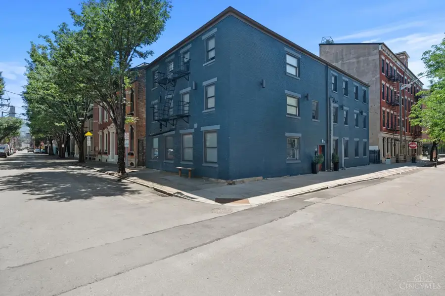 15 W Fifteenth Street #B4, Cincinnati, OH 45202 - #2