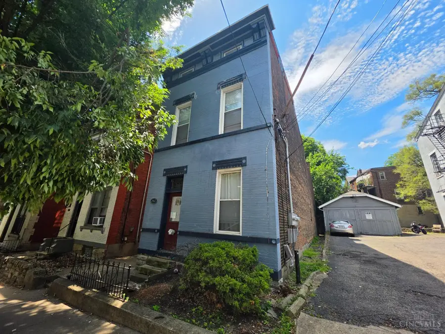 2143 W Clifton Avenue, Cincinnati, OH 45219 - #3