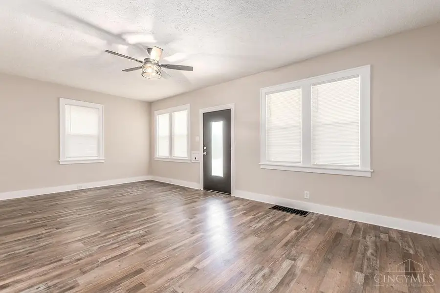 6414 Catalpa Avenue, Cincinnati, OH 45239 - #2