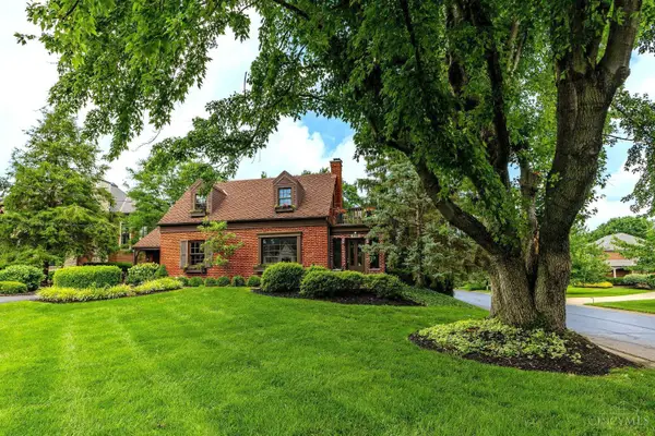 9844 Zig Zag Road, Montgomery, OH 45242