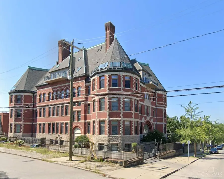 255 Warner Street, Cincinnati, OH 45219 - #2