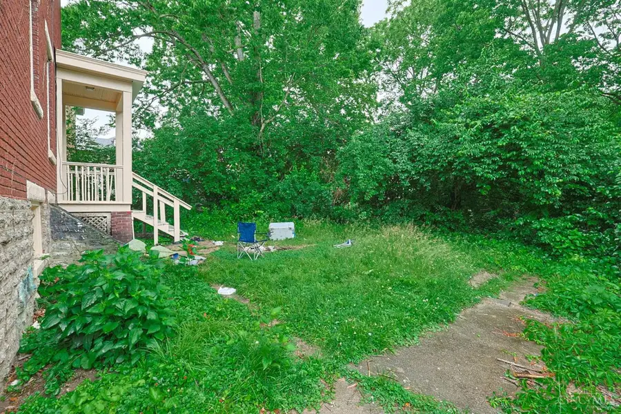 3962 W 8th Street, Cincinnati, OH 45205 - #3