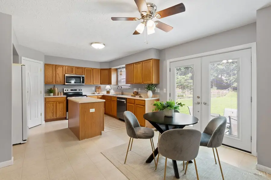 5902 Pepperridge Court, Warren, OH 45039 - #2