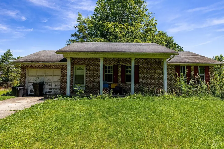 7505 Brock Drive, Blanchester, OH 45107 - #3