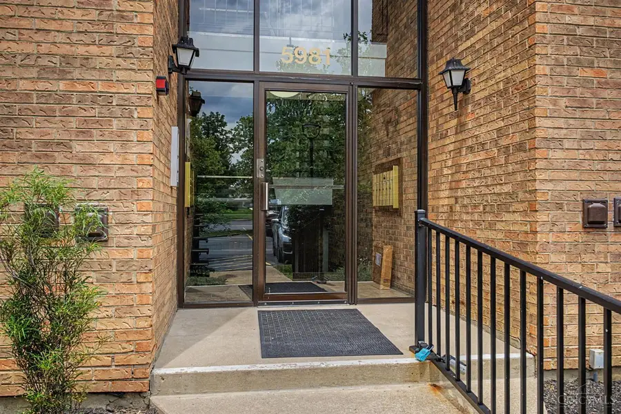 5981 Meadowcreek Drive #8, Mulberry, OH 45150 - #3