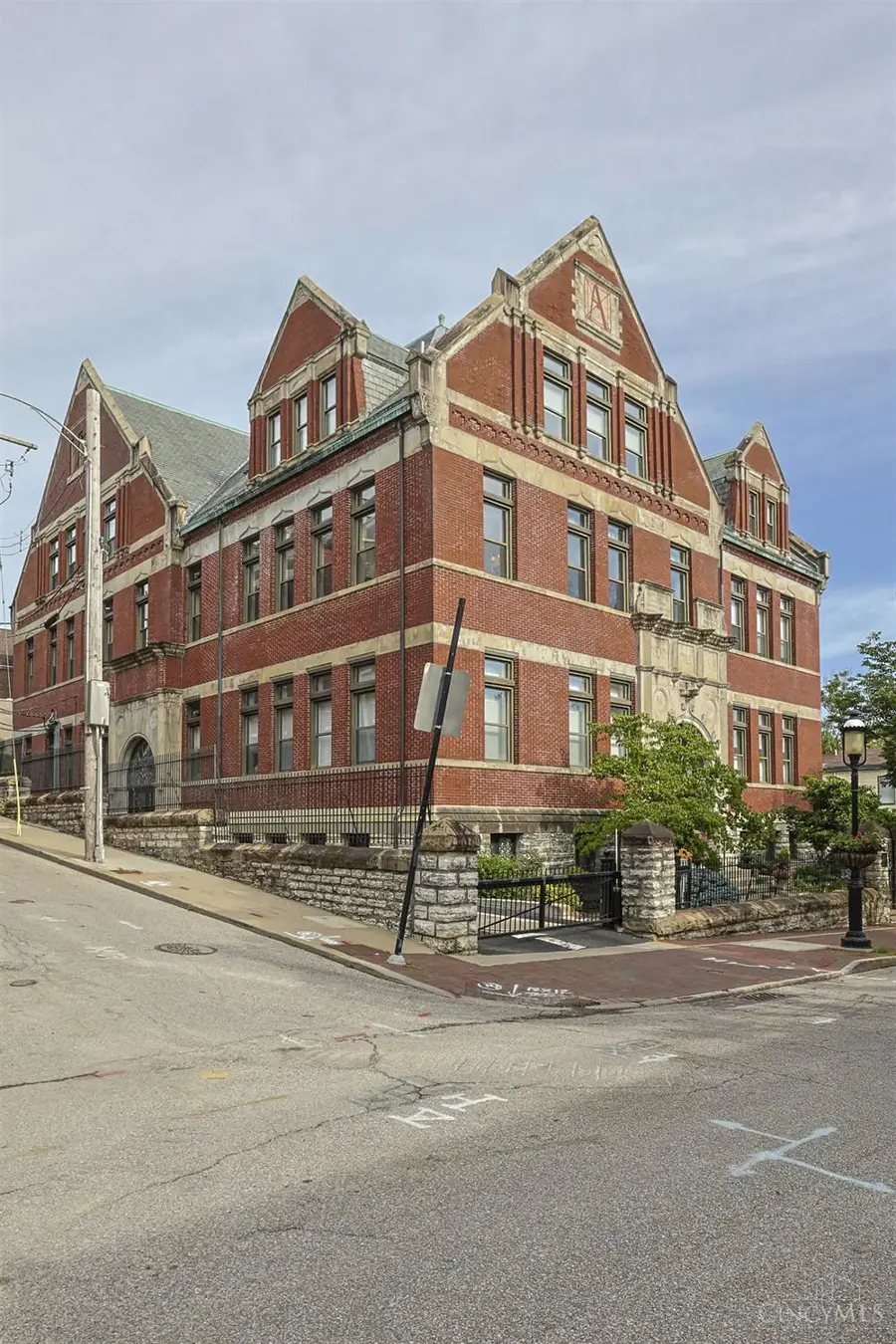 1125 St Gregory Street #301, Cincinnati, OH 45202 - #2