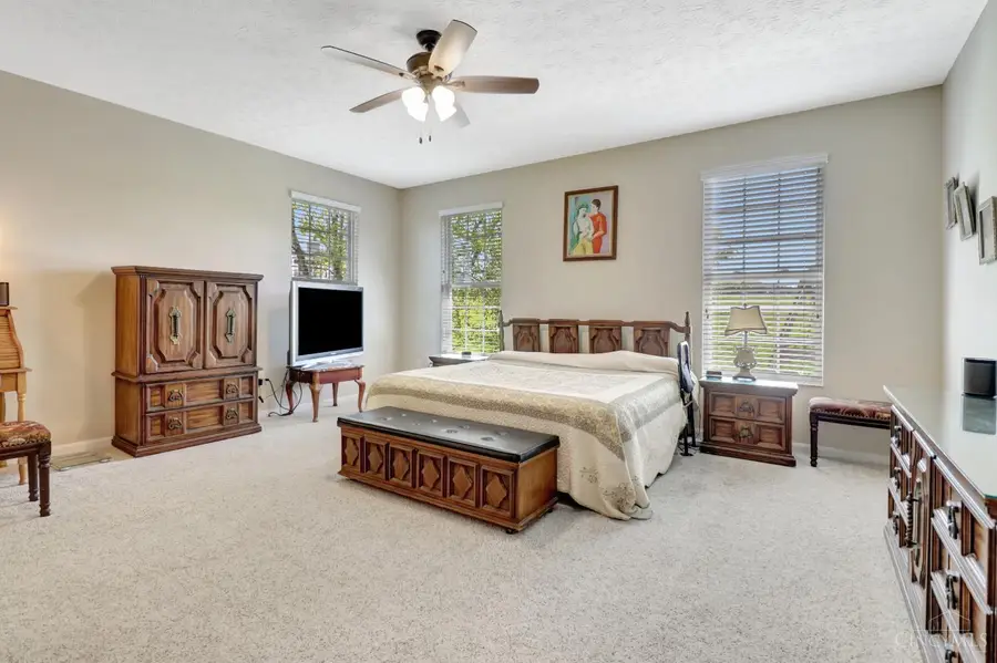630 E Brooke Drive, Monroe, OH 45050 - #3
