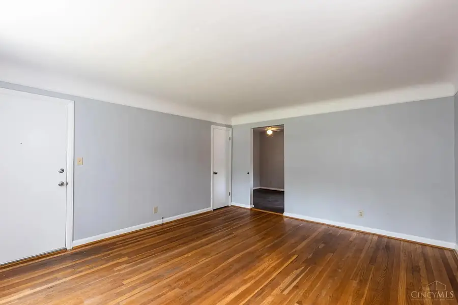 5568 Beechmont Avenue, Cincinnati, OH 45230 - #3