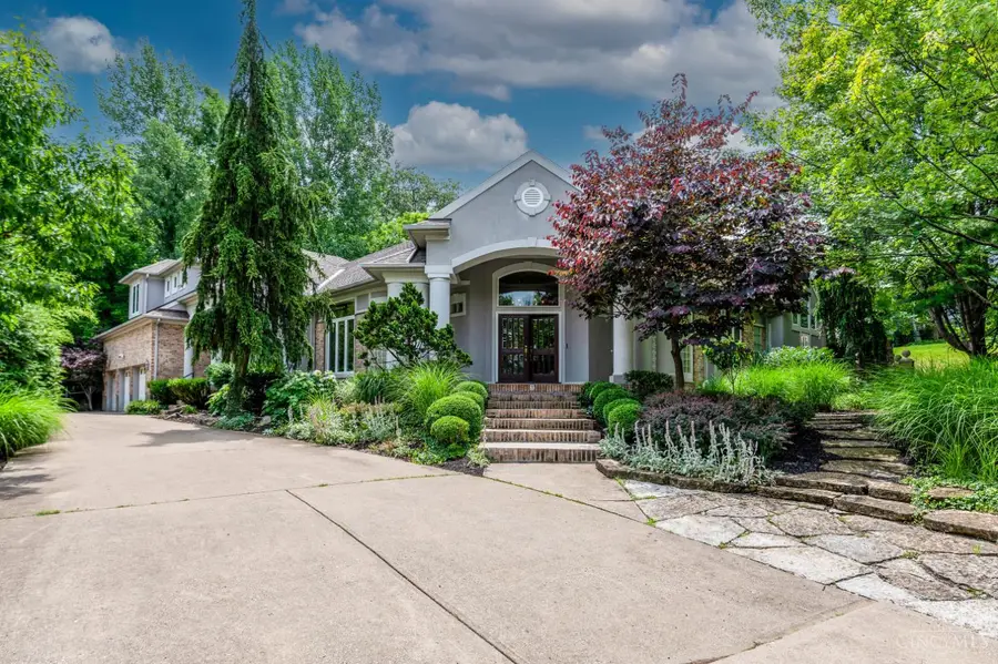 3 Cloister Court, Cincinnati, OH 45208 - #2