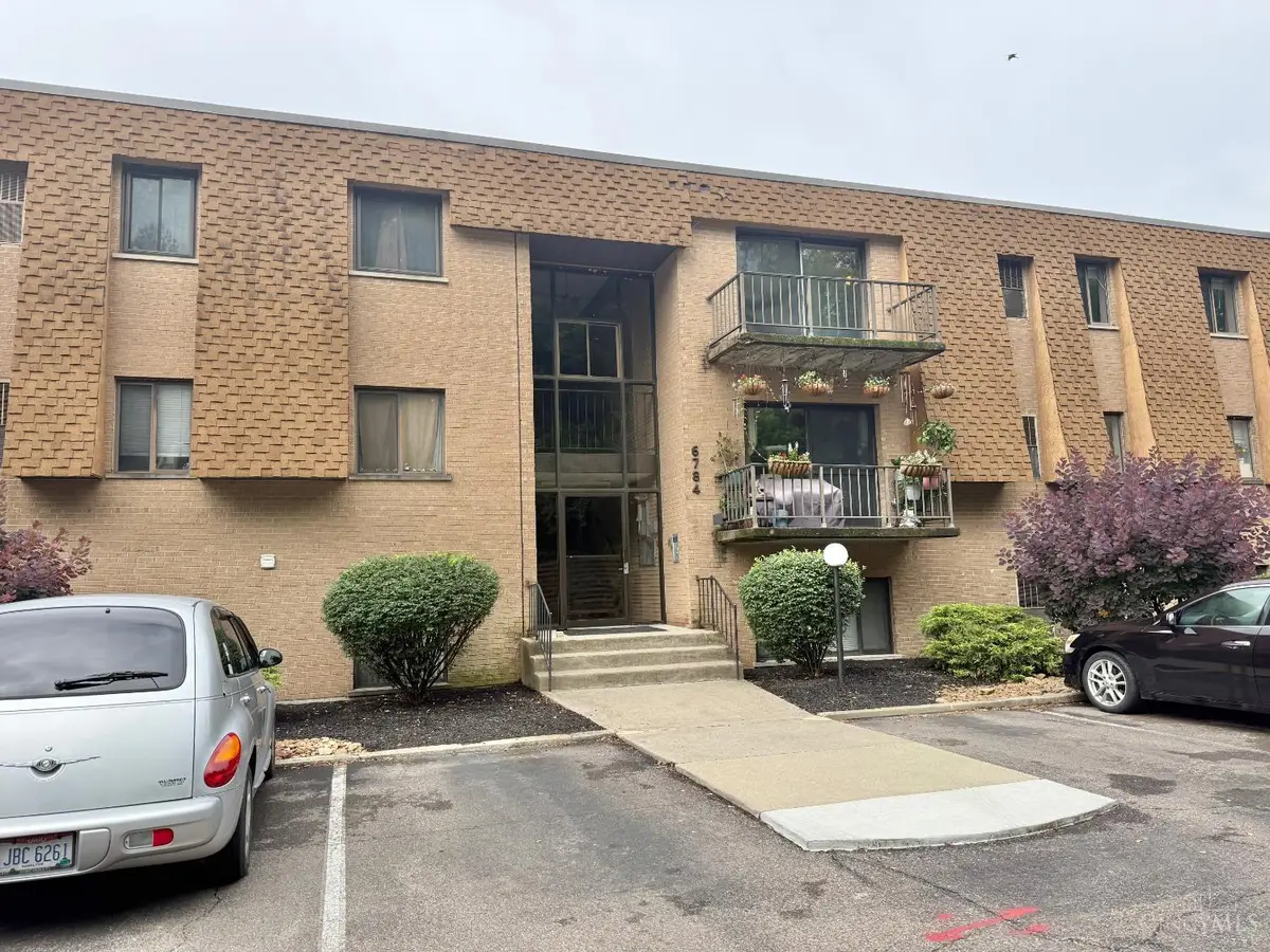 6784 Harrison Avenue #102, Cincinnati, OH 45247 - #1