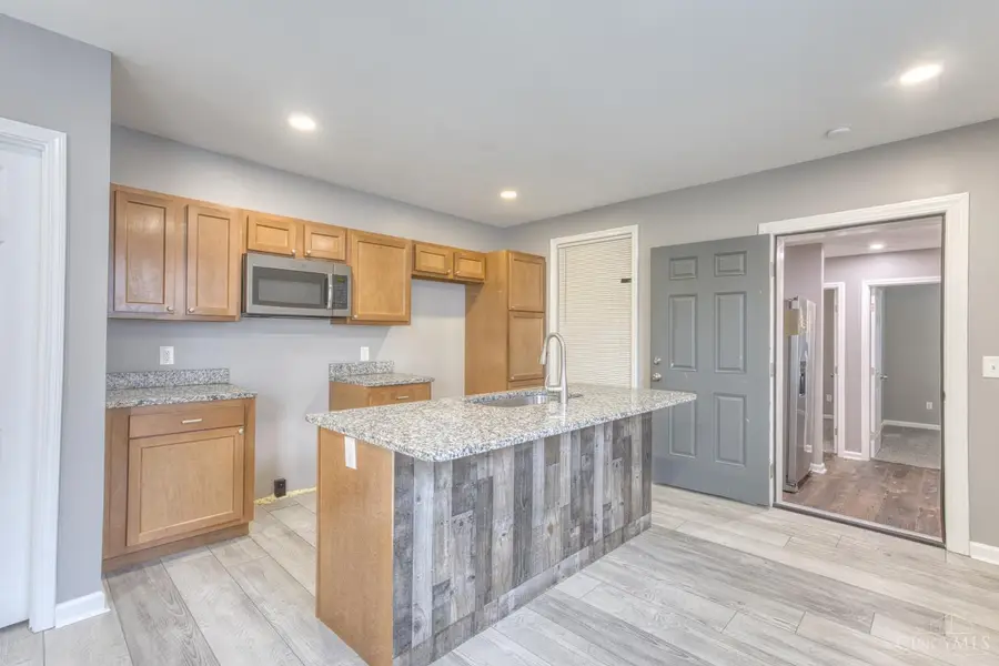 3319 Cavanaugh Avenue, Cincinnati, OH 45211 - #3