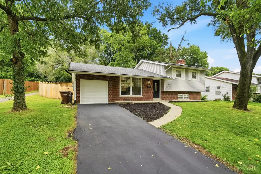 10686 Chelmsford Road, Cincinnati, OH 45240 - #3