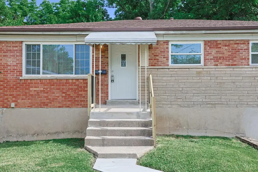 3065 Aquadale Lane, Cincinnati, OH 45211 - #3