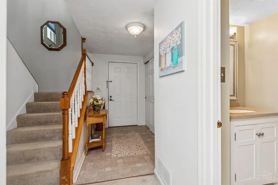 965 Woodlyn Drive N, Anderson, OH 45230 - #3