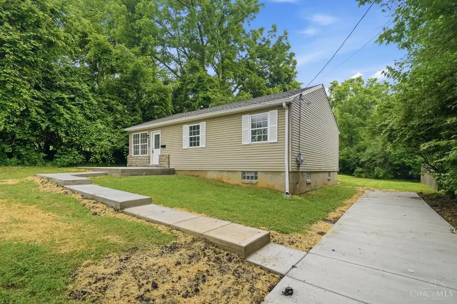 112 W Leslie Avenue, Cincinnati, OH 45215 - #2