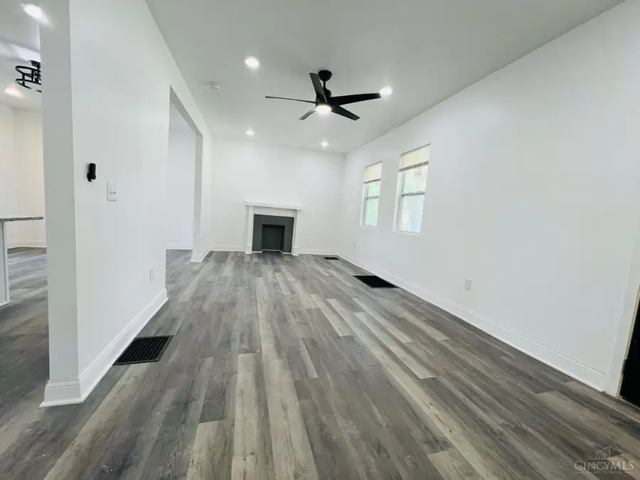 10 Clinton Springs Lane, Cincinnati, OH 45217 - #3