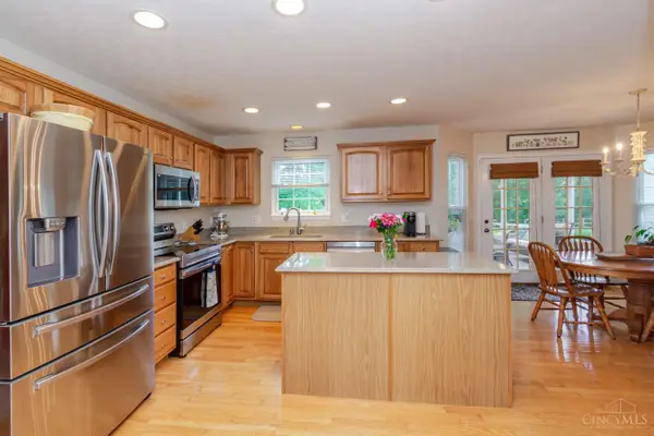 2135 Wedgewood Drive, Beavercreek, OH 45434