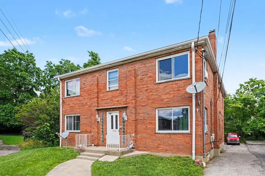 3926 E Gatewood Lane, Silverton, OH 45236 - #2