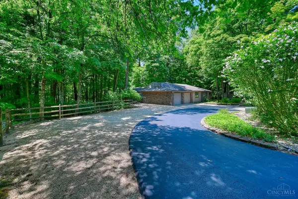 6427 Visitation Drive, Green Twp, OH 45248