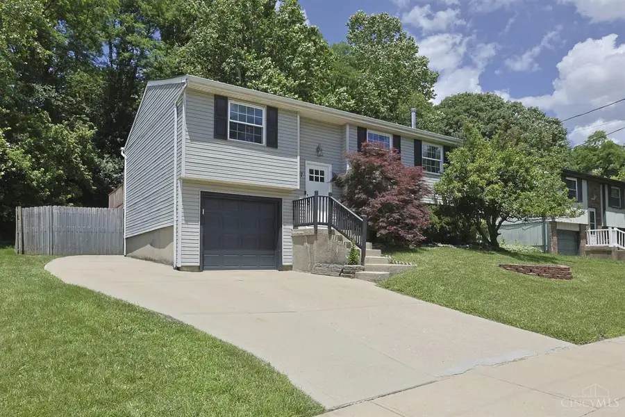 417 Westgate Drive, Cleves, OH 45002 - #2