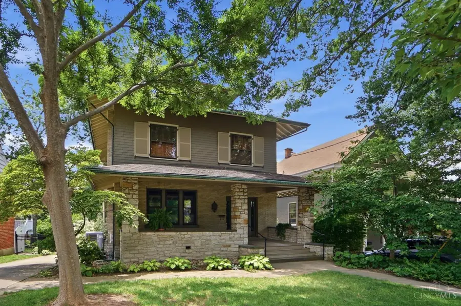 573 Evanswood Place, Cincinnati, OH 45220 - #2