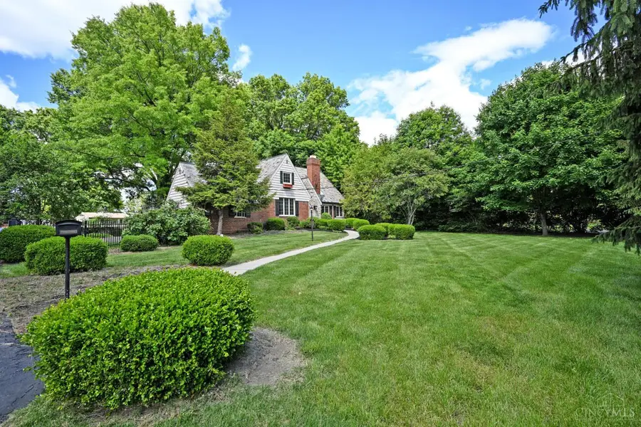 1020 W Galbraith Road, Cincinnati, OH 45231 - #3