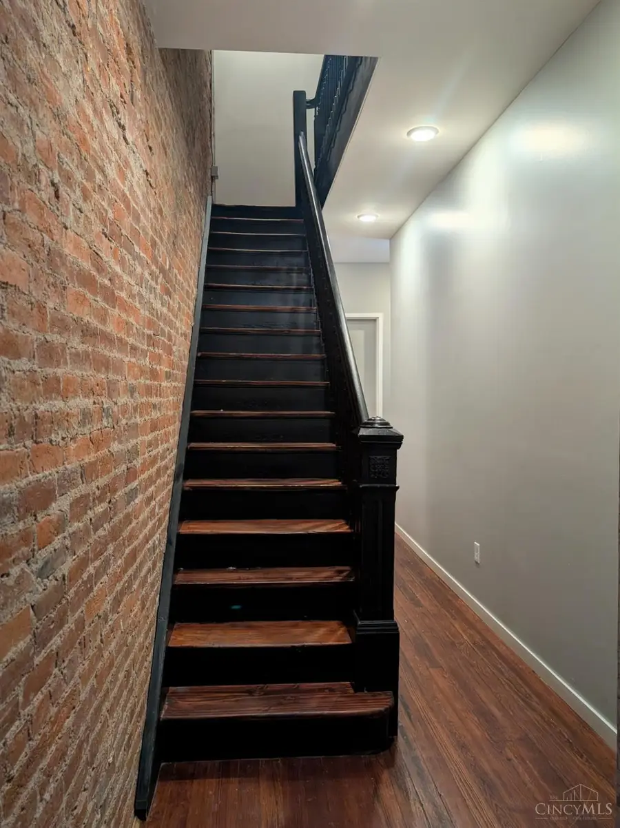 26 E 14th St #203, Cincinnati, OH 45202 - #2