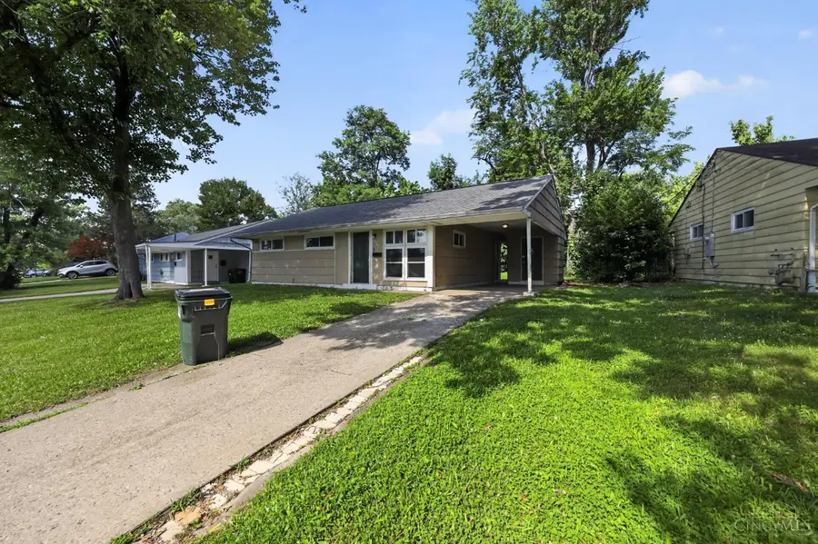 8760 Grenada Drive, Finneytown, OH 45231 - #2