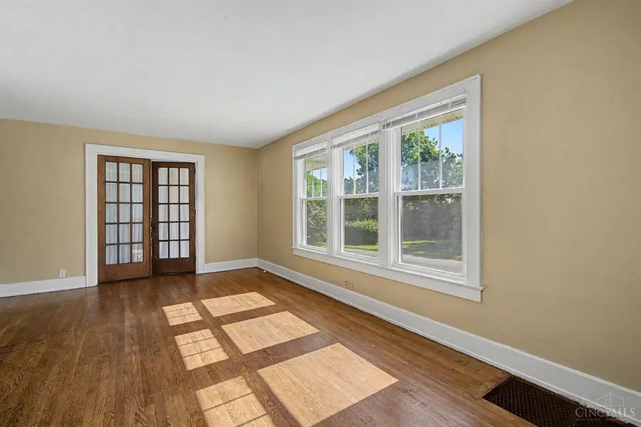210 Bishop Street, Oxford, OH 45056 - #3