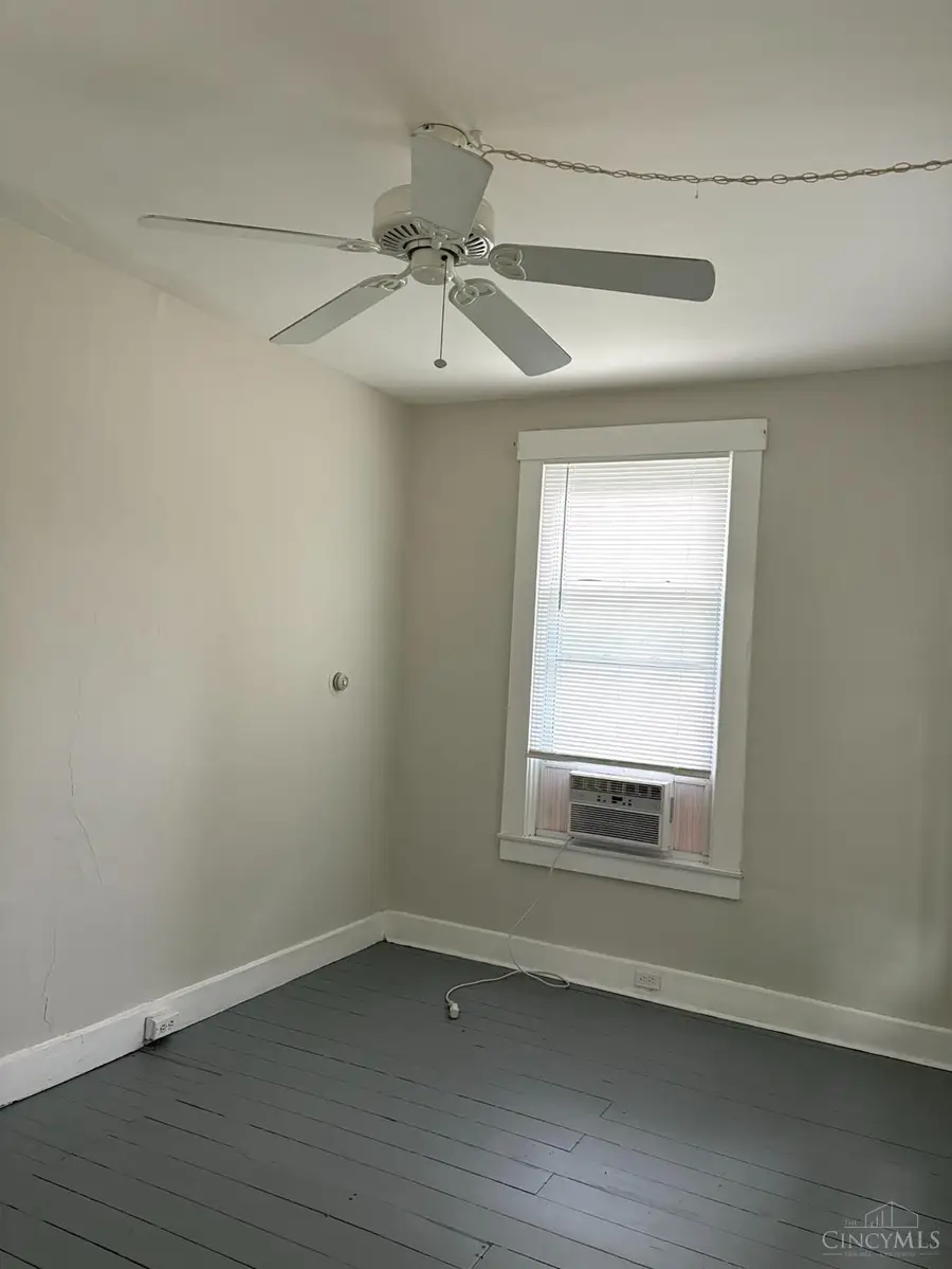 558 Missouri Avenue, Cincinnati, OH 45226 - #3