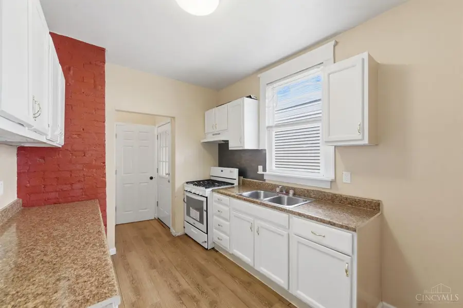 3329 Hackberry Street, Cincinnati, OH 45207 - #3