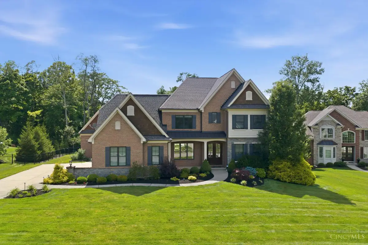 587 Forestedge Drive, Coldstream, OH 45255 - #1