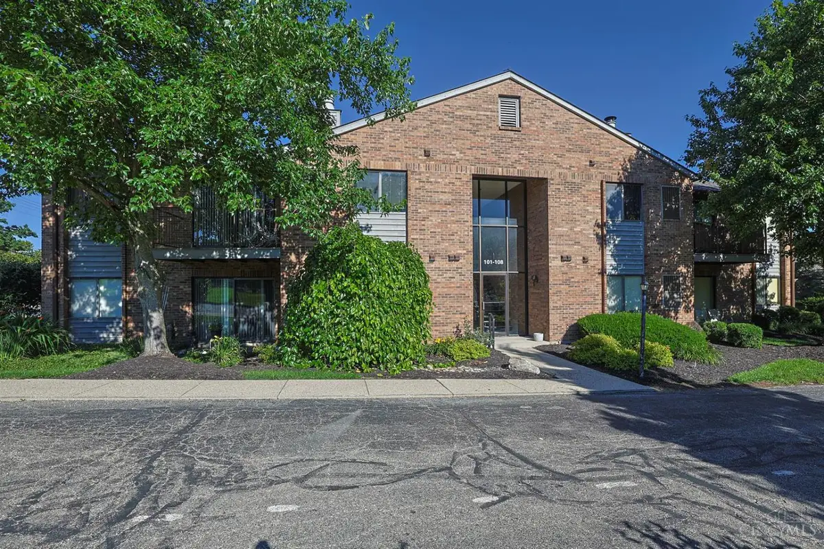 1544 W Galbraith Road #106, North College Hill, OH 45231 - #1