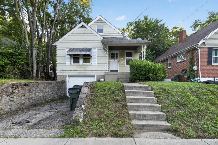 1824 Sterling Avenue, North College Hill, OH 45239 - #2