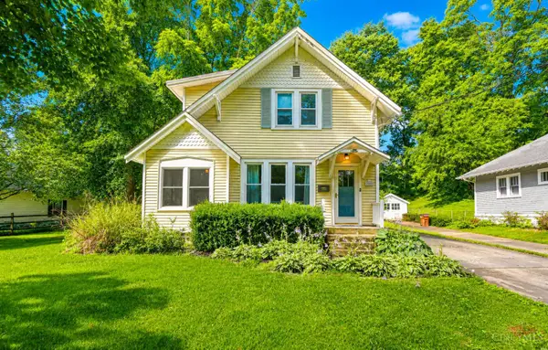 1525 Maple Avenue, Cincinnati, OH 45215