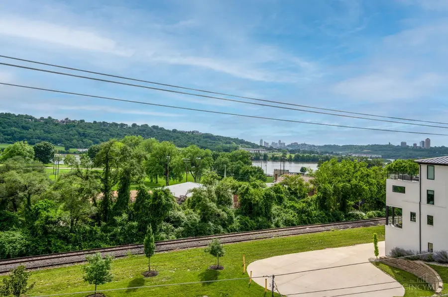 3120 Walworth Avenue, Cincinnati, OH 45226 - #2