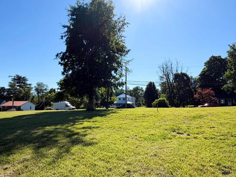 937 N High Street, Hillsboro, OH 45133 - #2